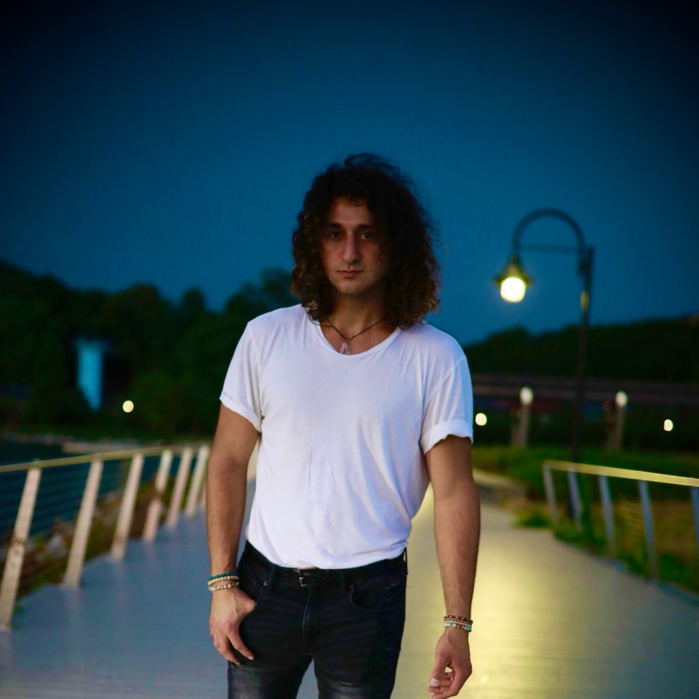 Meet your Posher, Konstantine